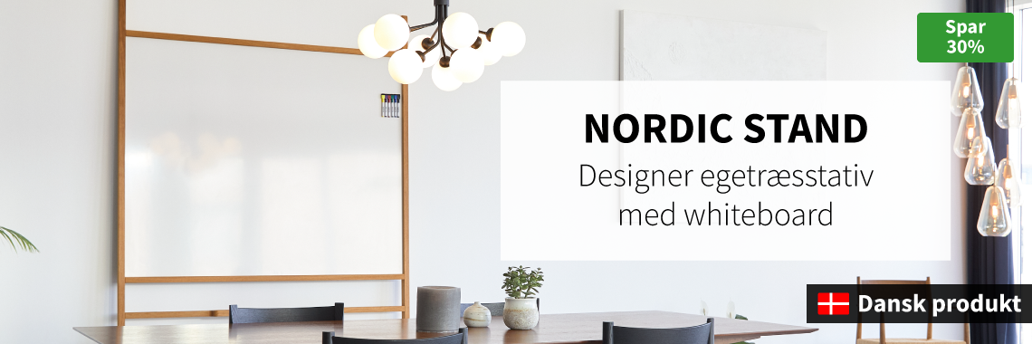 Nordic Stand – designer egetræsstativ med whiteboard
