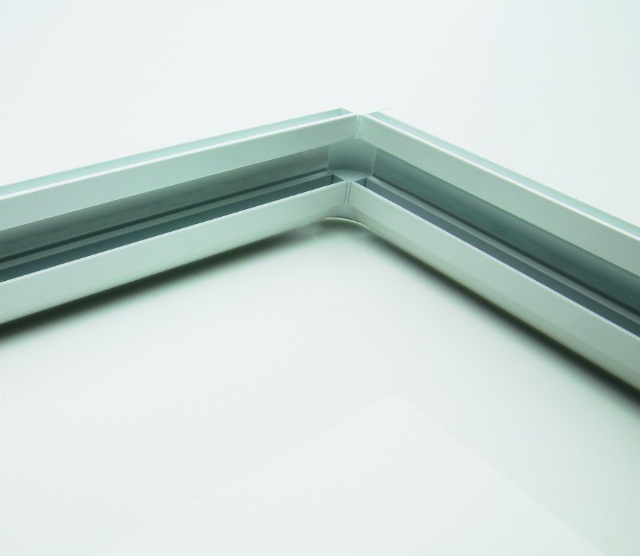 Vægskinne til tavler - Længde på skinne 240 cm