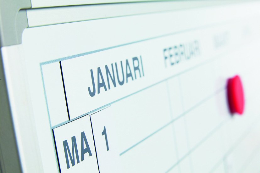 Planlgningstavle - rskalender - 90x120 cm inkl. datostrimler