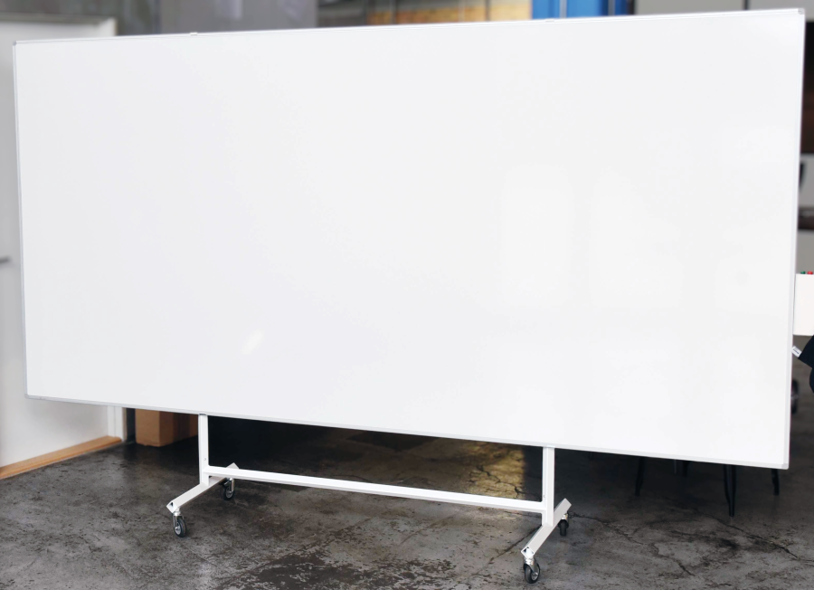 Nordic Move, robust stativ også til store tavler, 144 cm