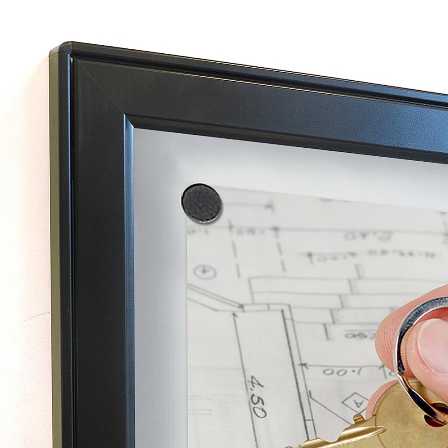 Udh&aelig;ngsskab, Infobox, magnetisk, sort, med l&aring;s, 4 x A4