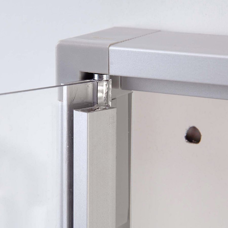 Infoboks med magnetisk whiteboard, l&aring;s foran, 4 x A4, indend&oslash;rs, 51,5 x 68,5 cm